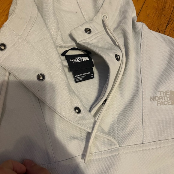 The North Face Light Grey Pullover  WINDWALL Hoodie - Picture 3 of 4